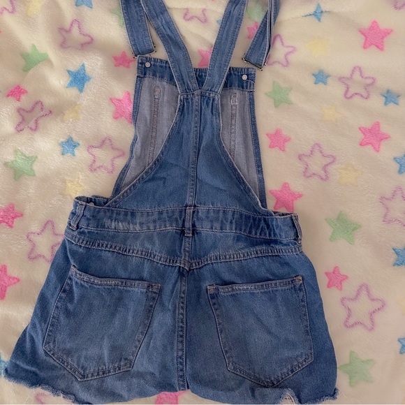overall jean shorts - Picture 2 of 3